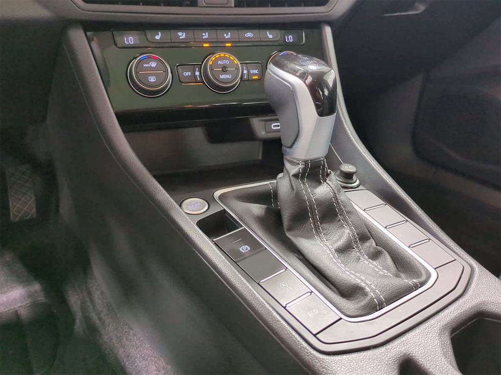 Thumbnail: 2024 Volkswagen Jetta - 15
