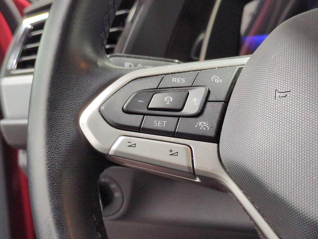 Thumbnail: 2023 Volkswagen Jetta - 30