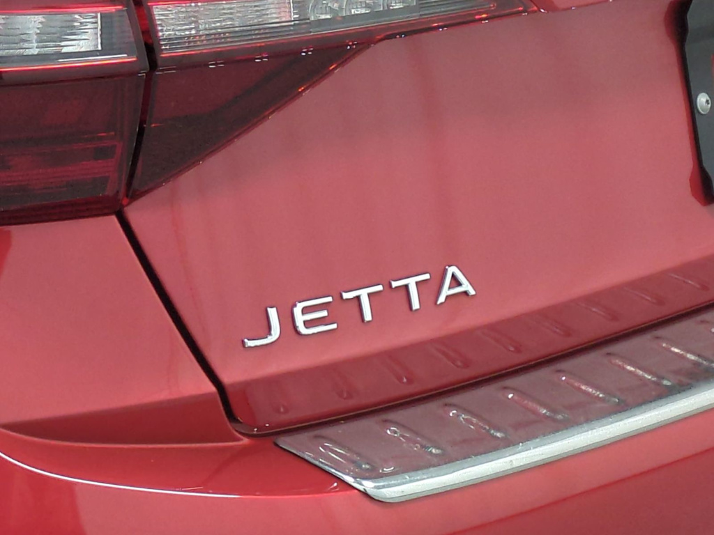 Thumbnail: 2023 Volkswagen Jetta - 24