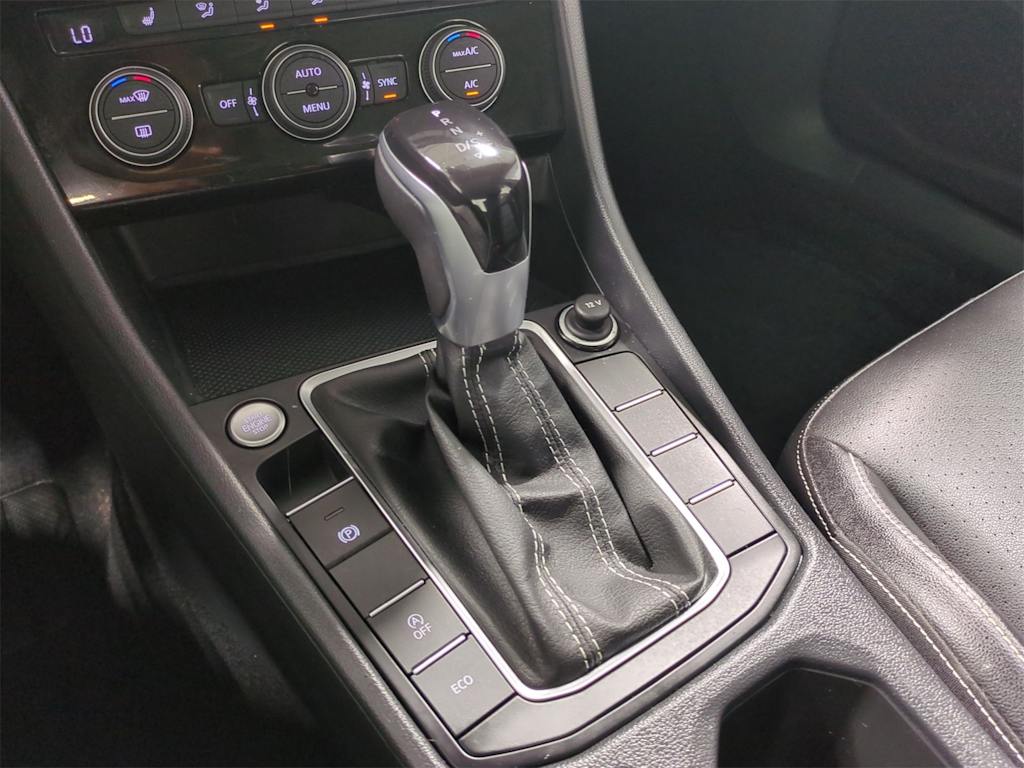 Thumbnail: 2022 Volkswagen Jetta - 16