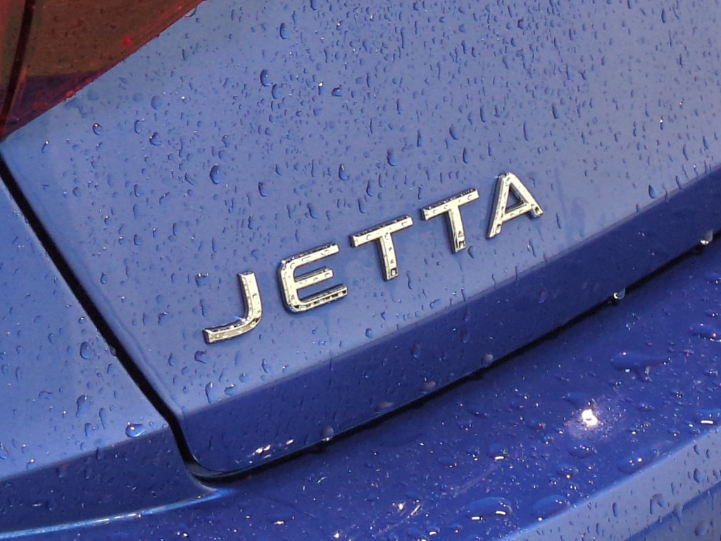 Thumbnail: 2023 Volkswagen Jetta - 24