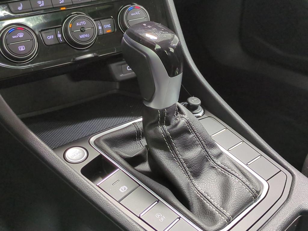 Thumbnail: 2023 Volkswagen Jetta - 16