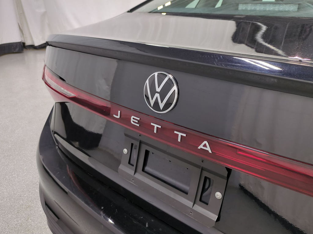 Thumbnail: 2025 Volkswagen Jetta - 25