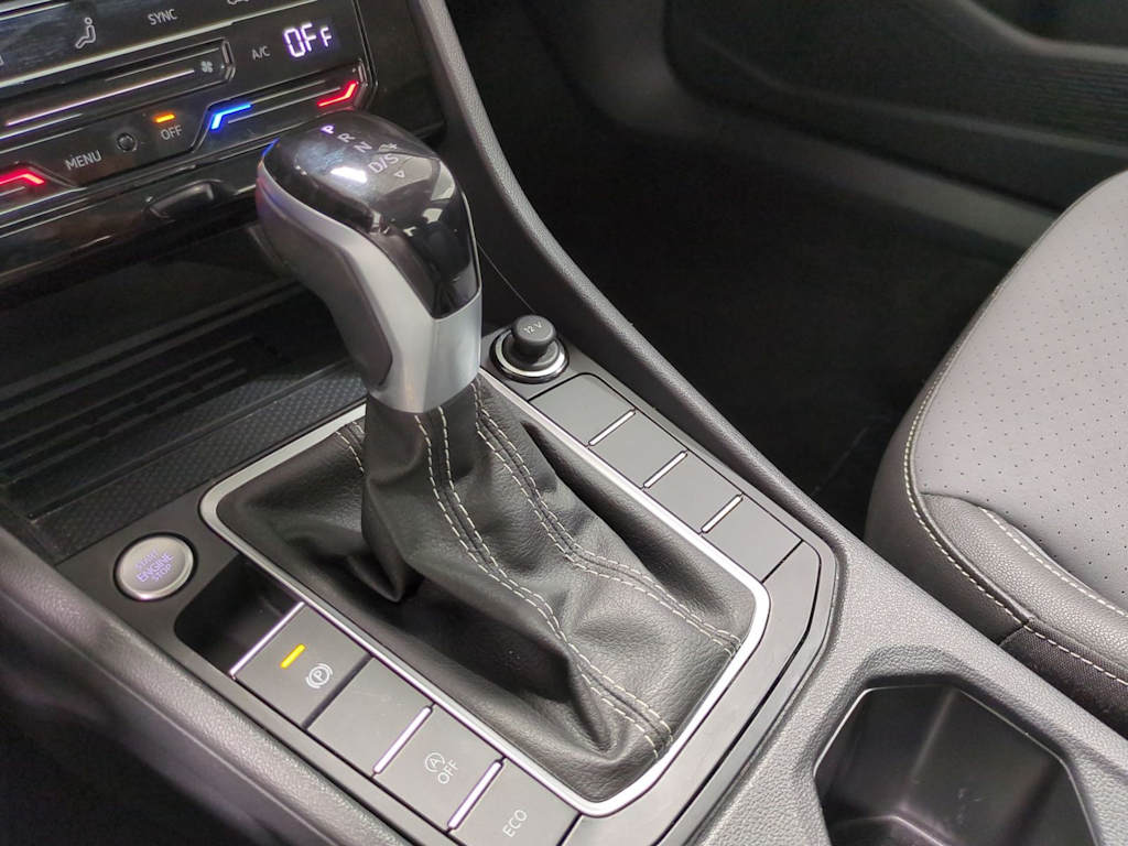 Thumbnail: 2025 Volkswagen Jetta - 16