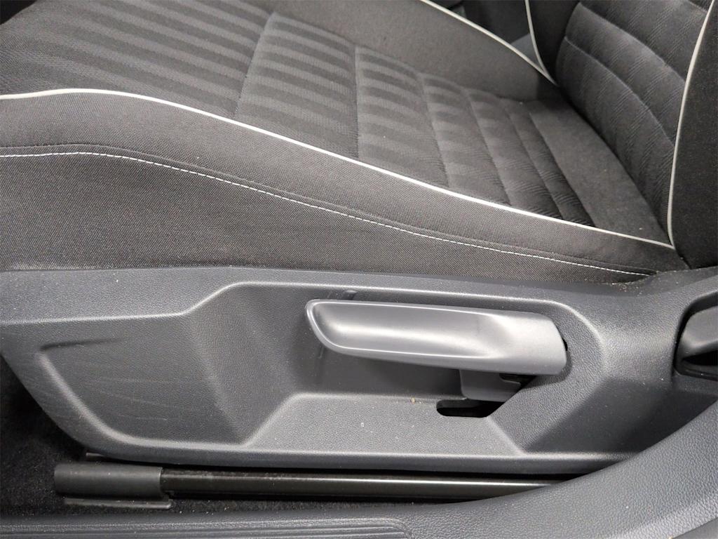 Thumbnail: 2022 Volkswagen Jetta - 27