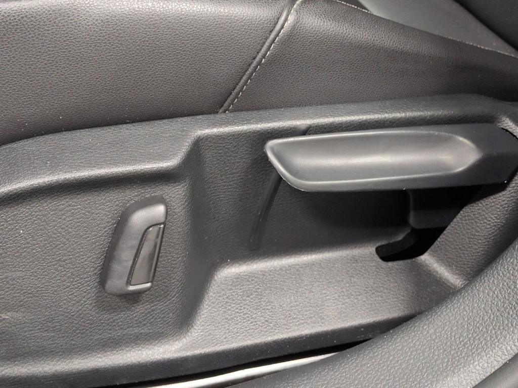 Thumbnail: 2015 Volkswagen Golf - 27