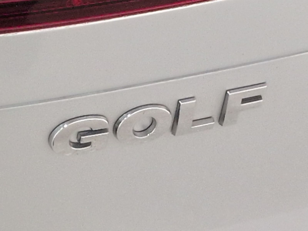 Thumbnail: 2015 Volkswagen Golf - 26