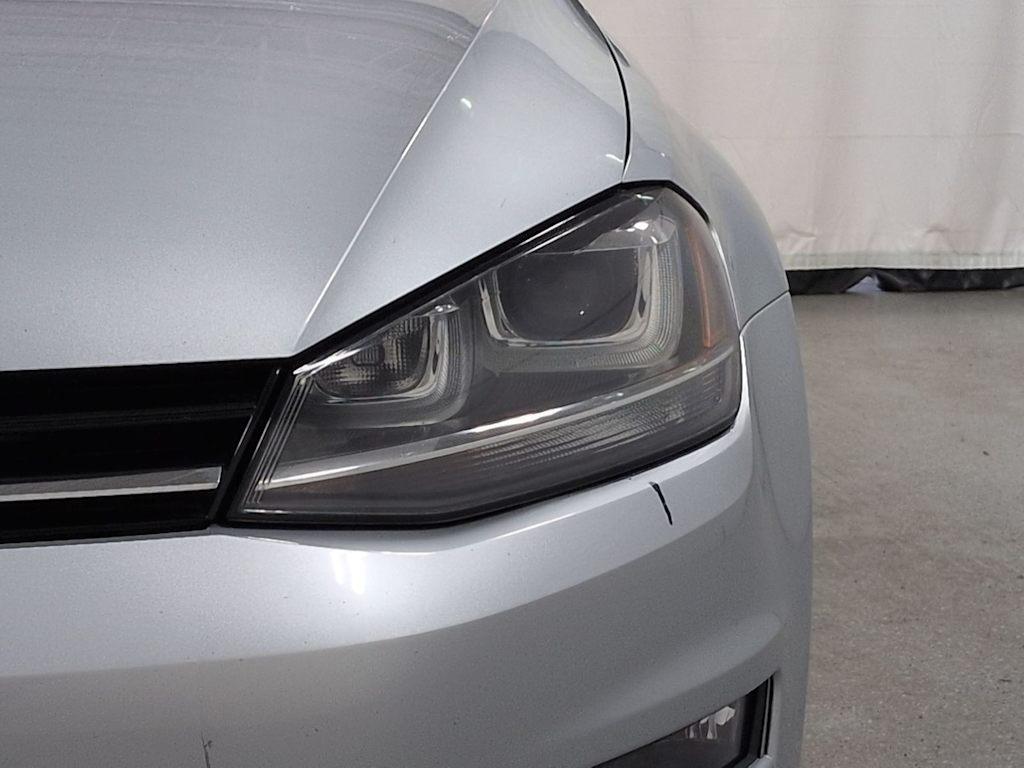 Thumbnail: 2015 Volkswagen Golf - 25