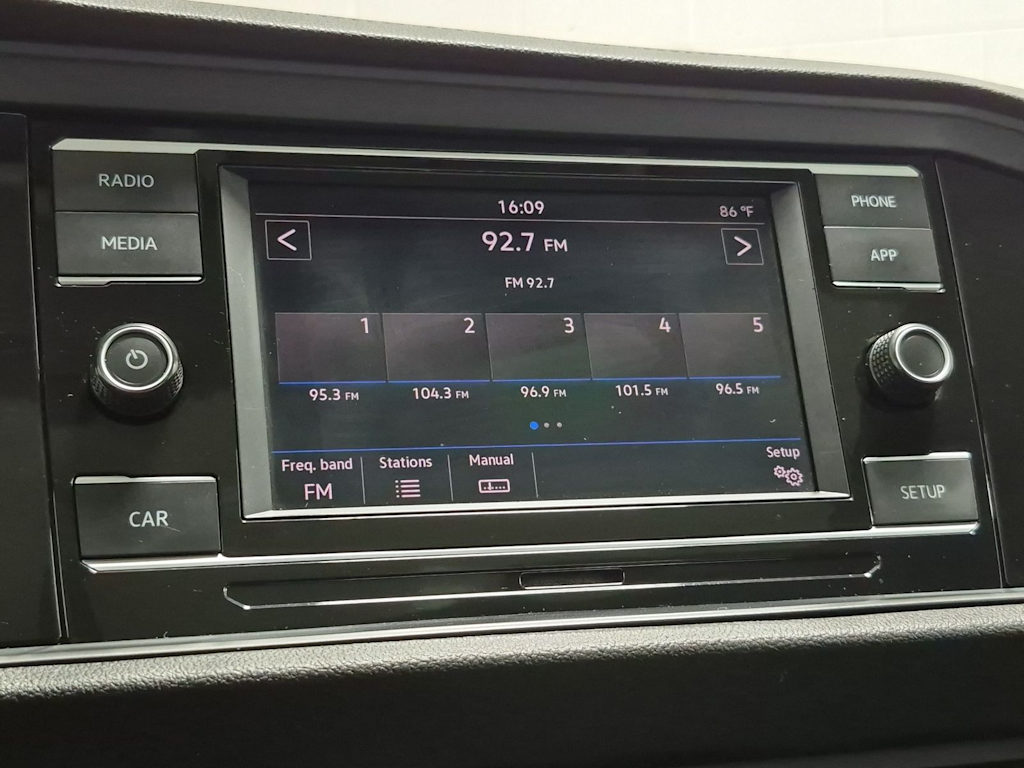 Thumbnail: 2019 Volkswagen Jetta - 14