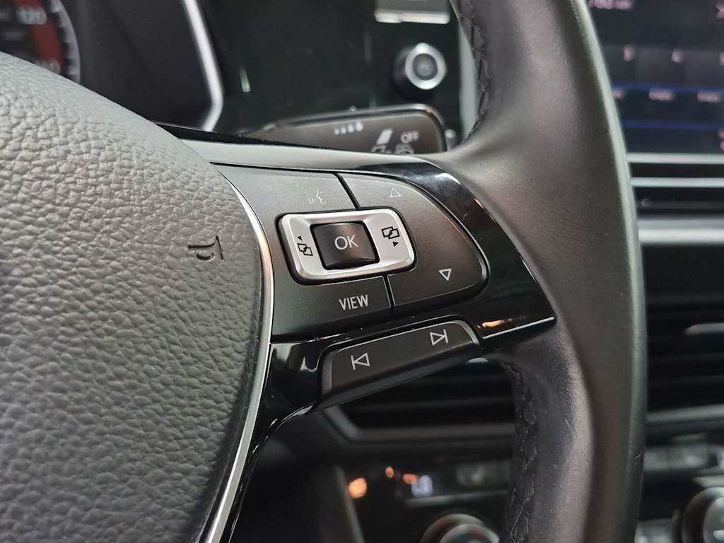 Thumbnail: 2019 Volkswagen Jetta - 32