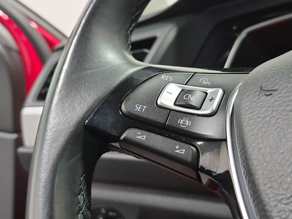 Thumbnail: 2019 Volkswagen Jetta - 31