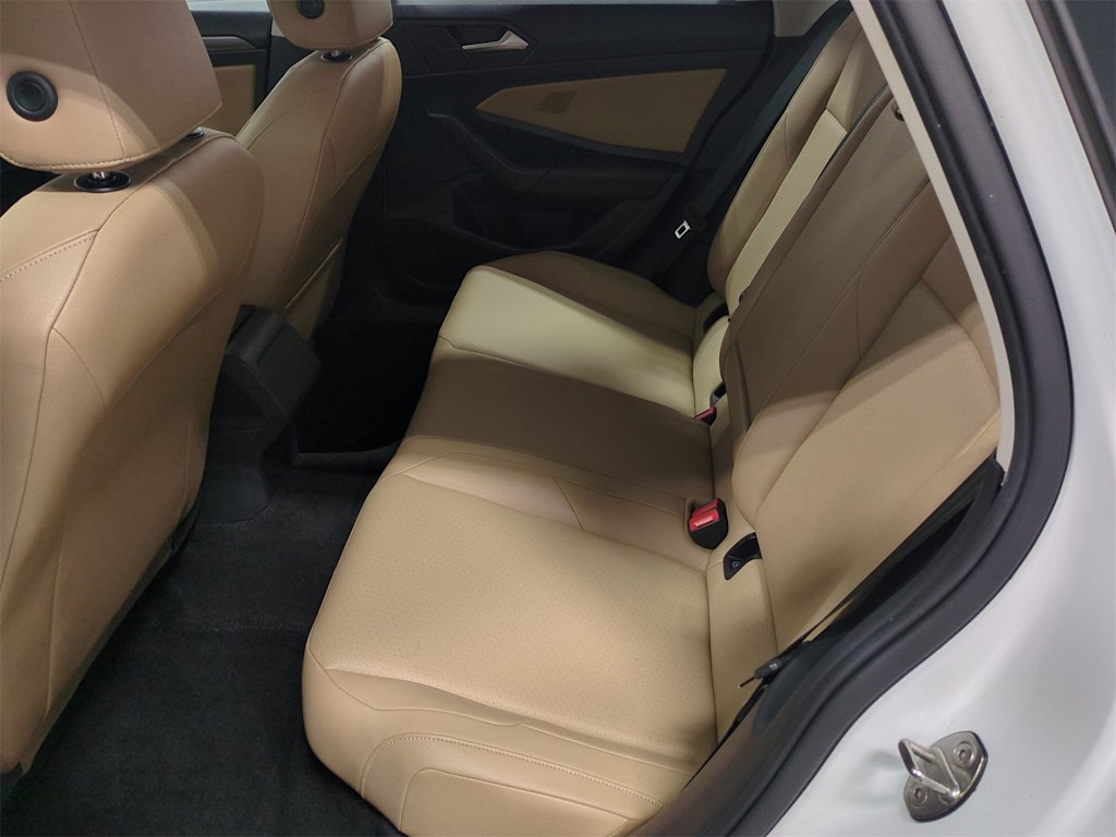 Thumbnail: 2019 Volkswagen Jetta - 25