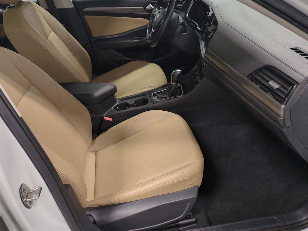 Thumbnail: 2019 Volkswagen Jetta - 11