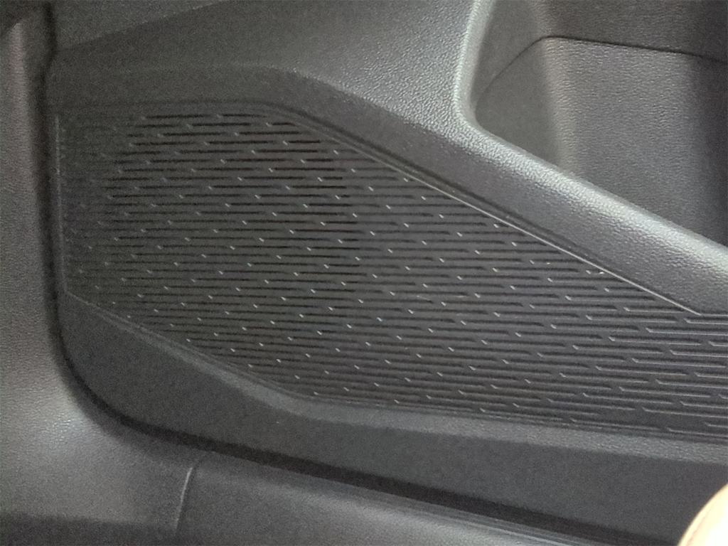 Thumbnail: 2019 Volkswagen Jetta - 33