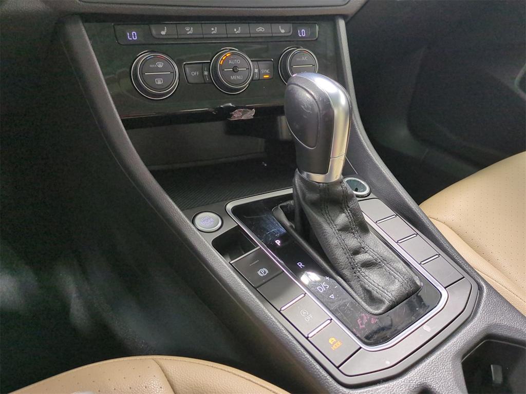 Thumbnail: 2019 Volkswagen Jetta - 15