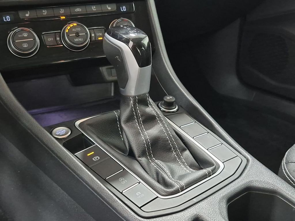 Thumbnail: 2024 Volkswagen Jetta - 16