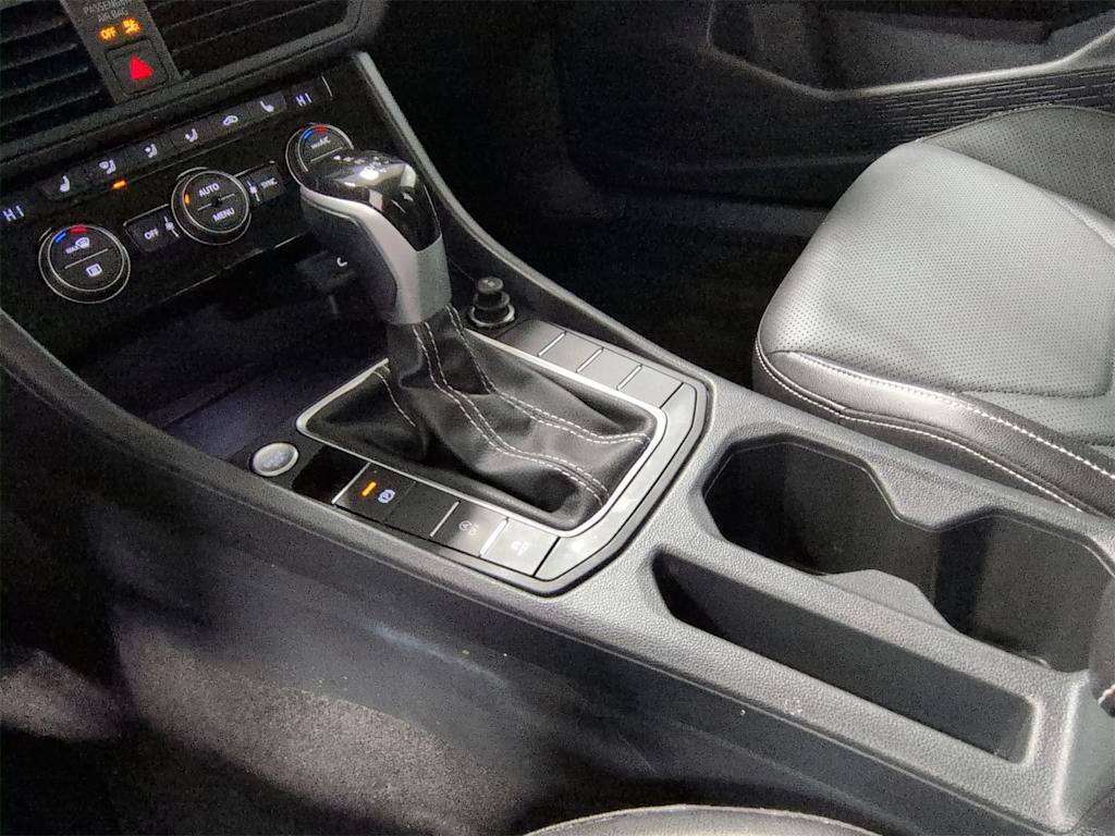 Thumbnail: 2023 Volkswagen Jetta - 38