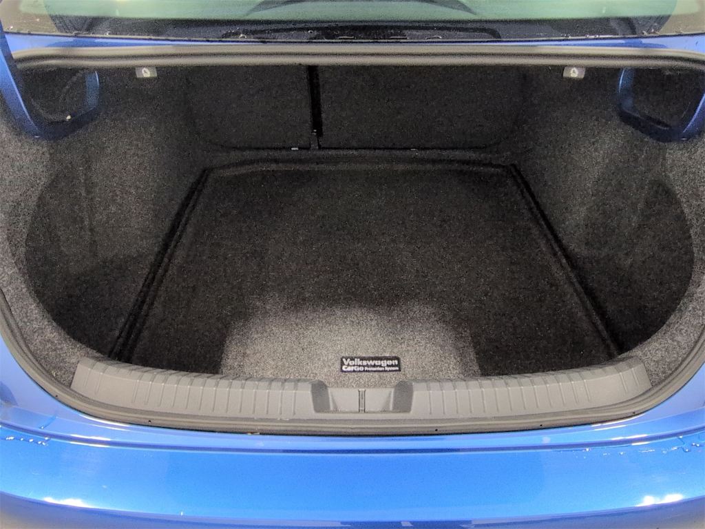 Thumbnail: 2024 Volkswagen Jetta - 18