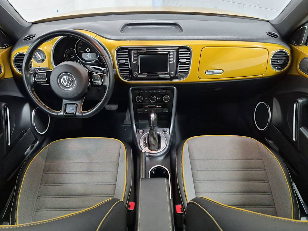 Thumbnail: 2017 Volkswagen Beetle - 9
