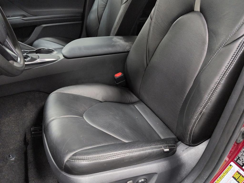 Thumbnail: 2019 Toyota Camry - 11