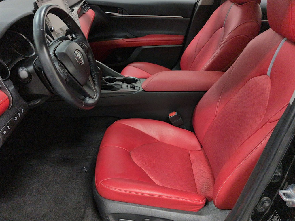 Thumbnail: 2021 Toyota Camry - 11