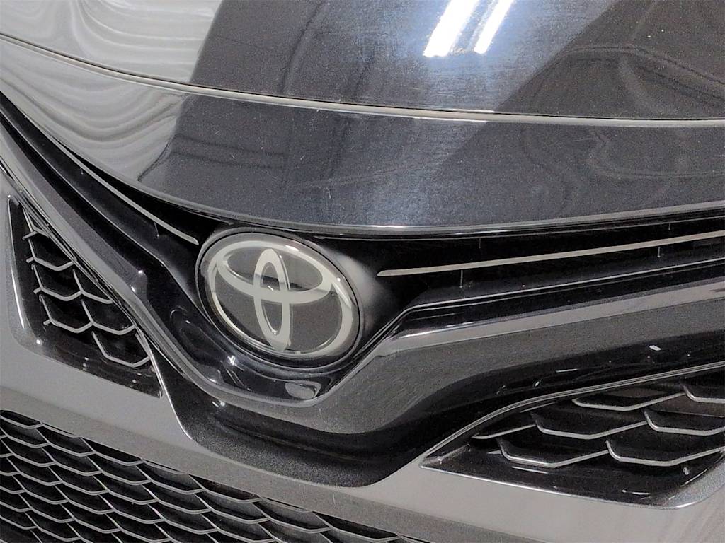 Thumbnail: 2021 Toyota Camry - 7