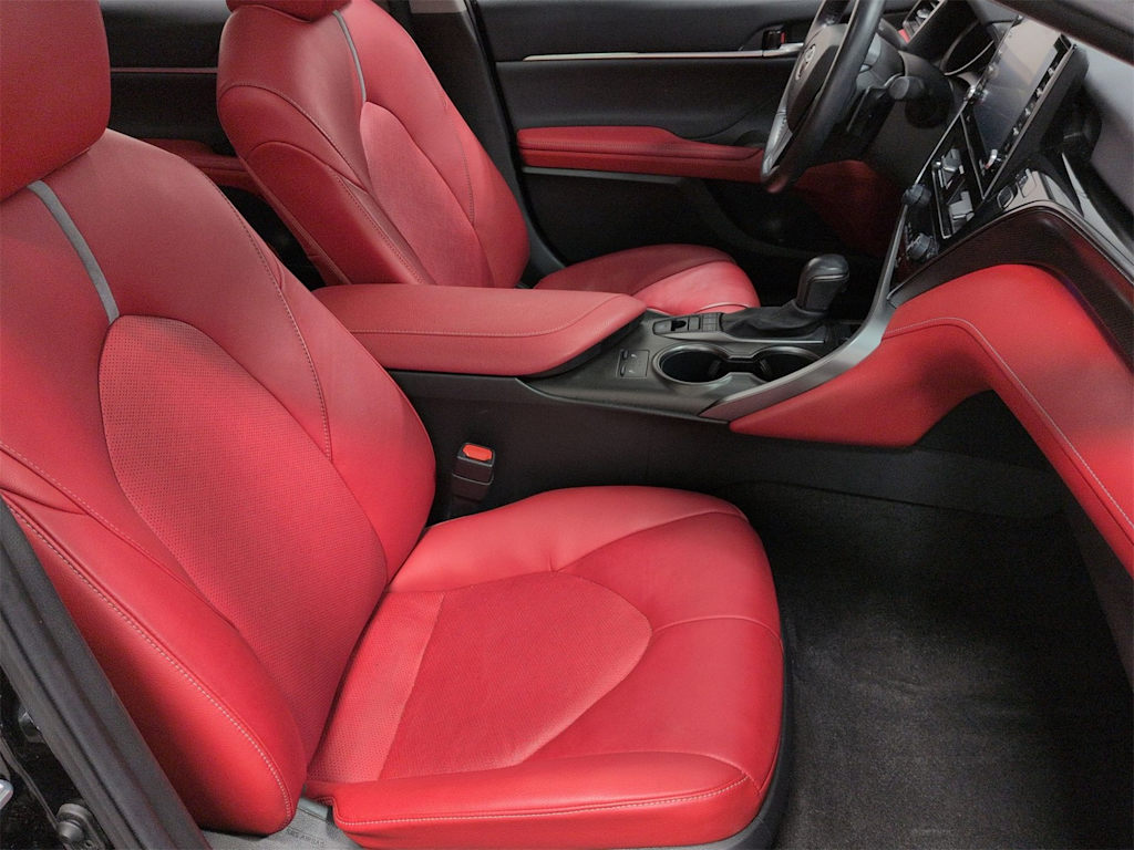 Thumbnail: 2021 Toyota Camry - 31