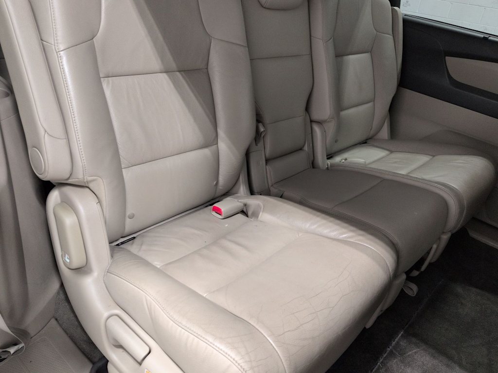 Thumbnail: 2013 Honda Odyssey - 30