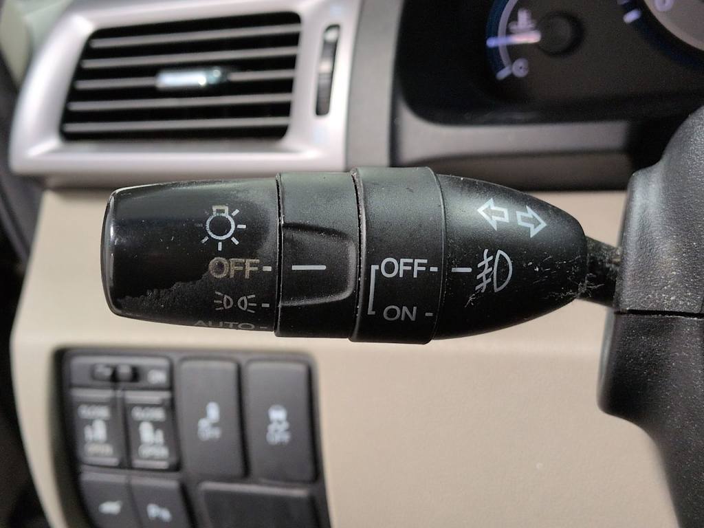 Thumbnail: 2013 Honda Odyssey - 16