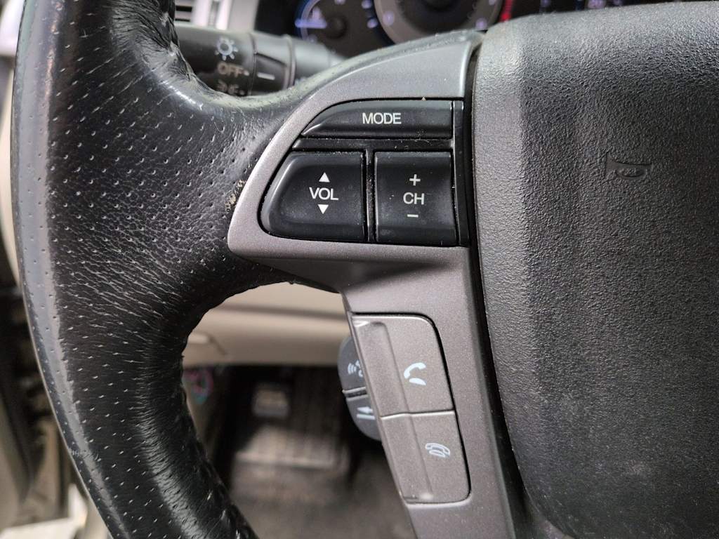 Thumbnail: 2013 Honda Odyssey - 32