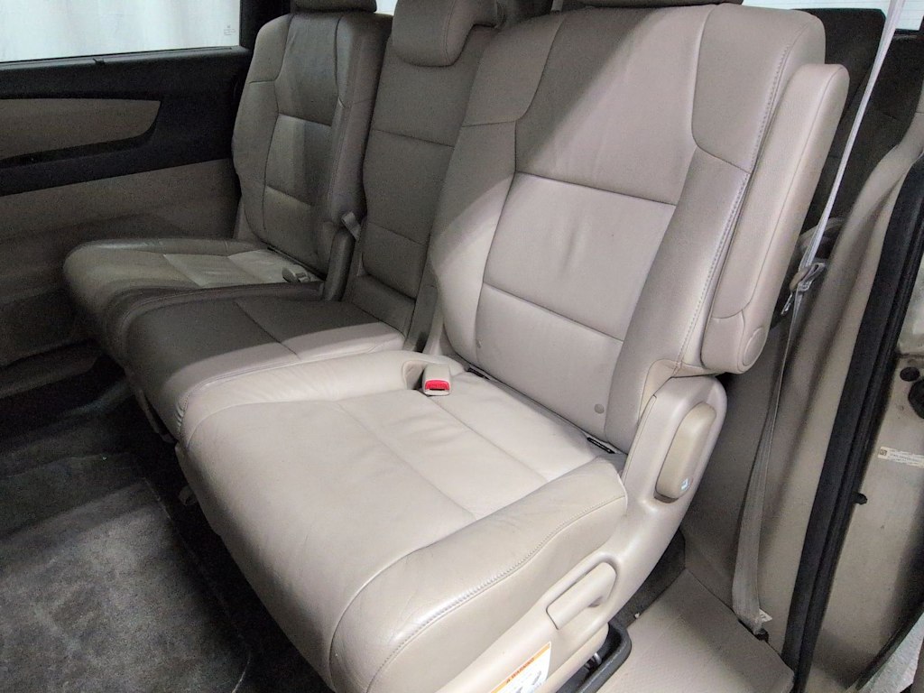 Thumbnail: 2013 Honda Odyssey - 29