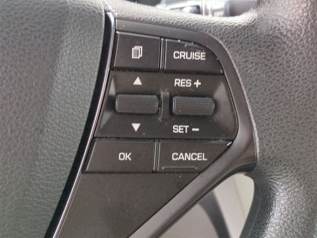 Thumbnail: 2015 Hyundai Sonata - 29