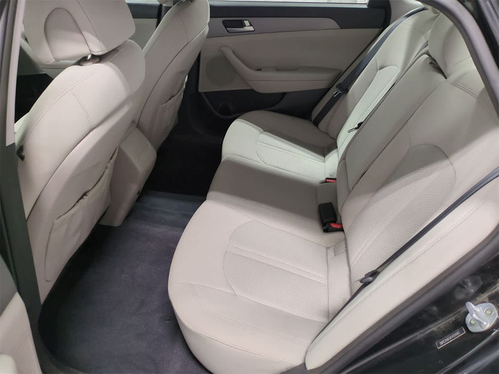 Thumbnail: 2015 Hyundai Sonata - 12