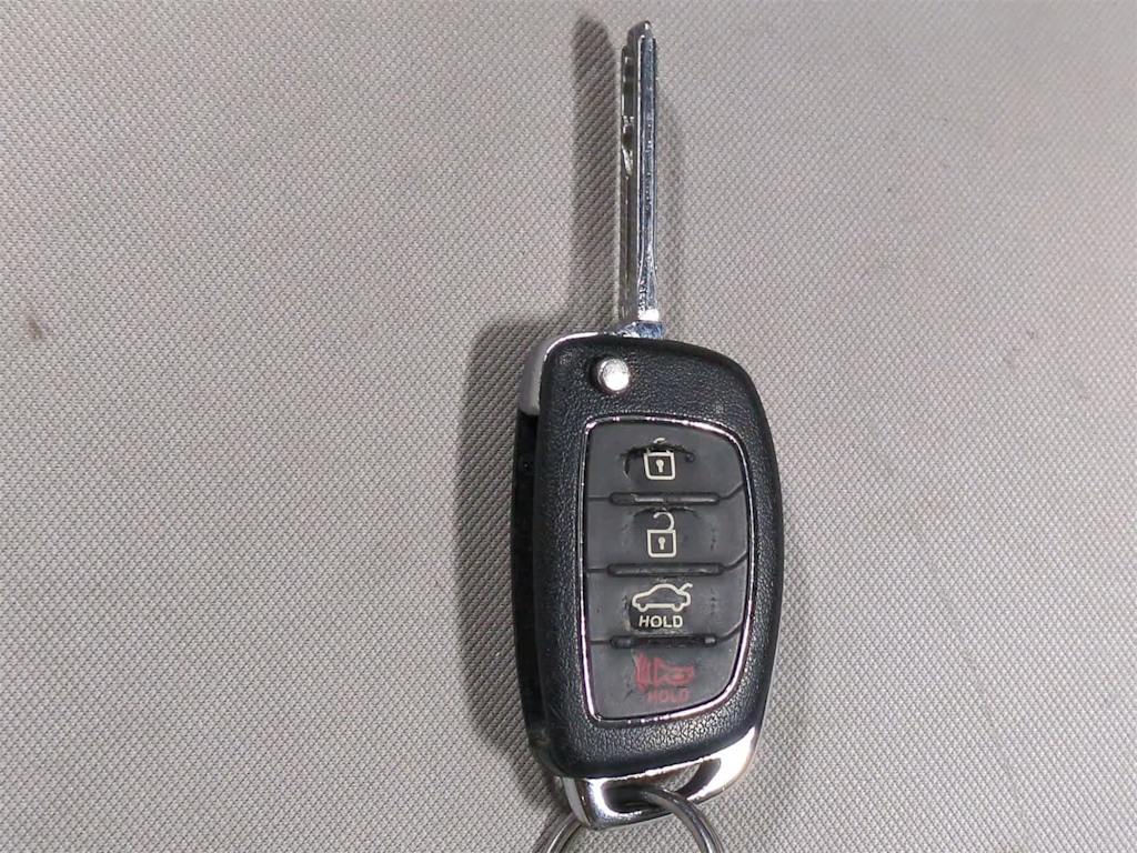 Thumbnail: 2015 Hyundai Sonata - 17