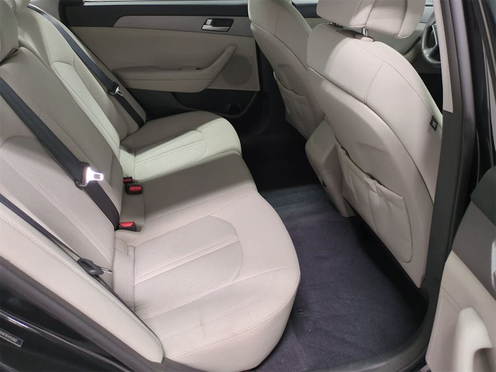 Thumbnail: 2015 Hyundai Sonata - 26