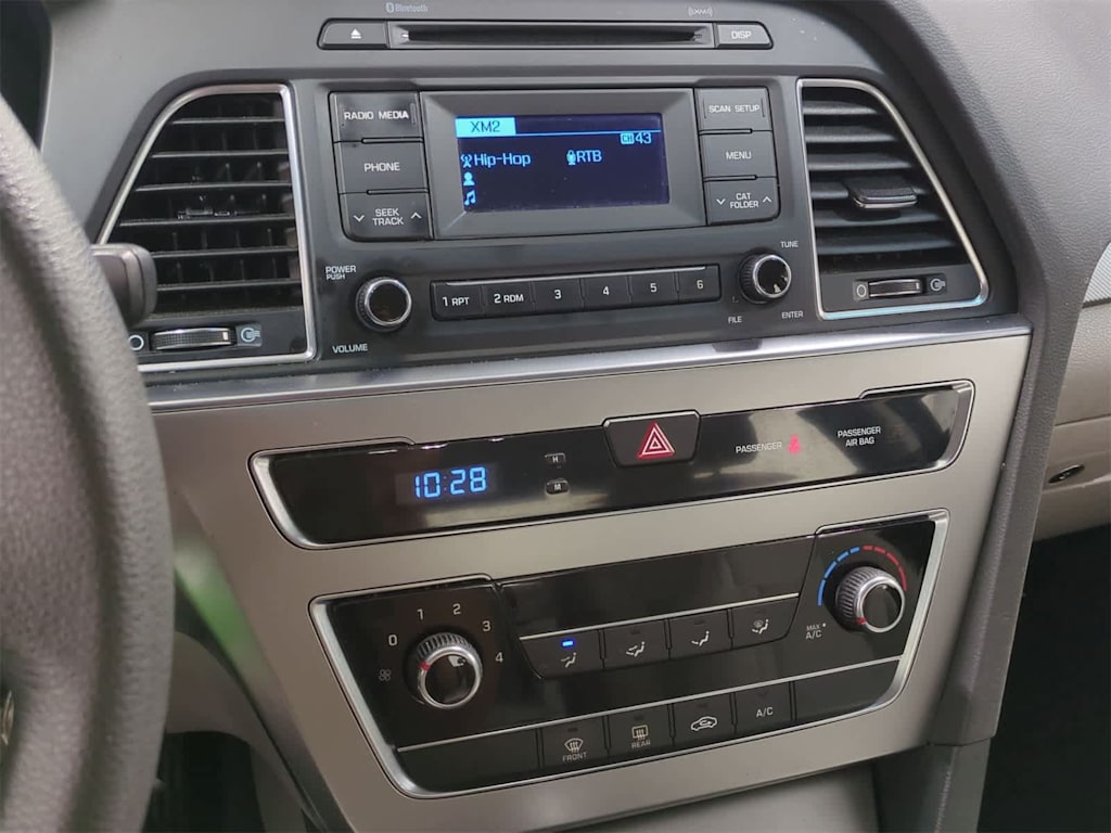 Thumbnail: 2015 Hyundai Sonata - 14
