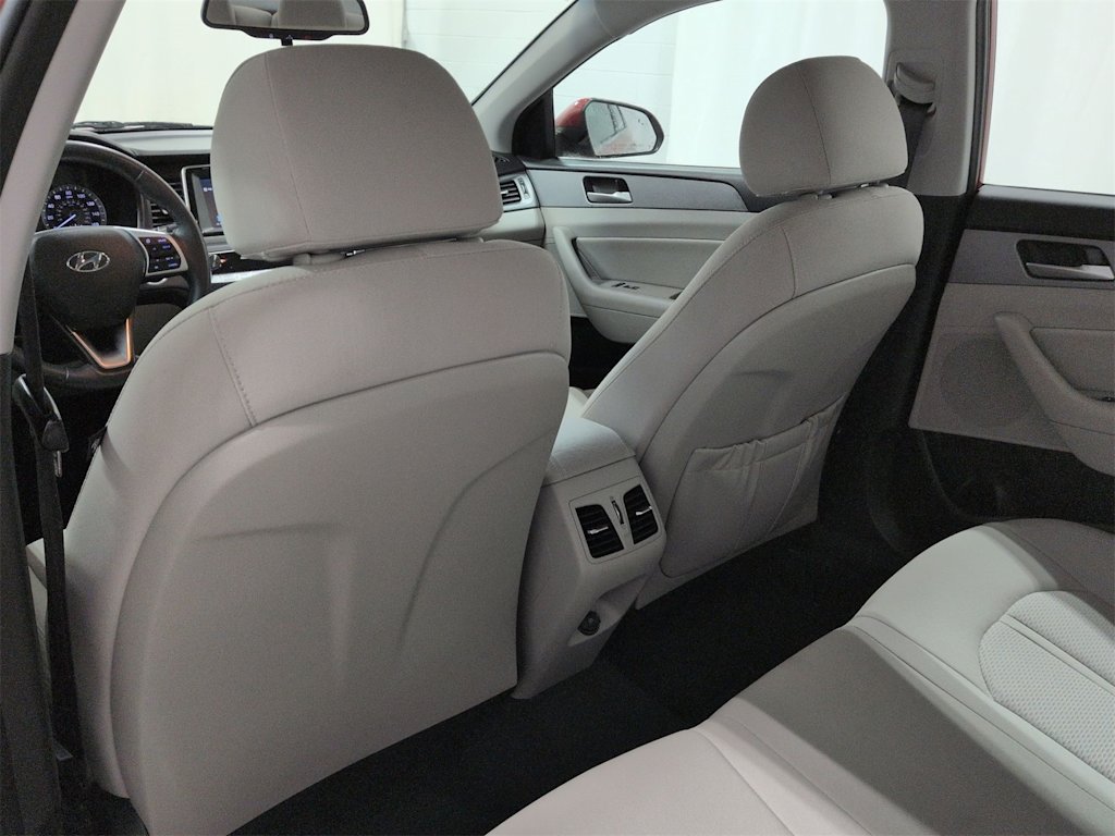 Thumbnail: 2019 Hyundai Sonata - 13
