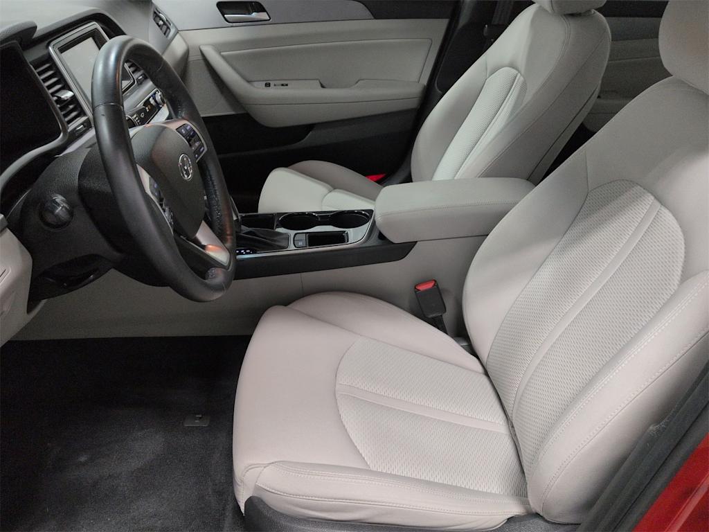 Thumbnail: 2019 Hyundai Sonata - 11