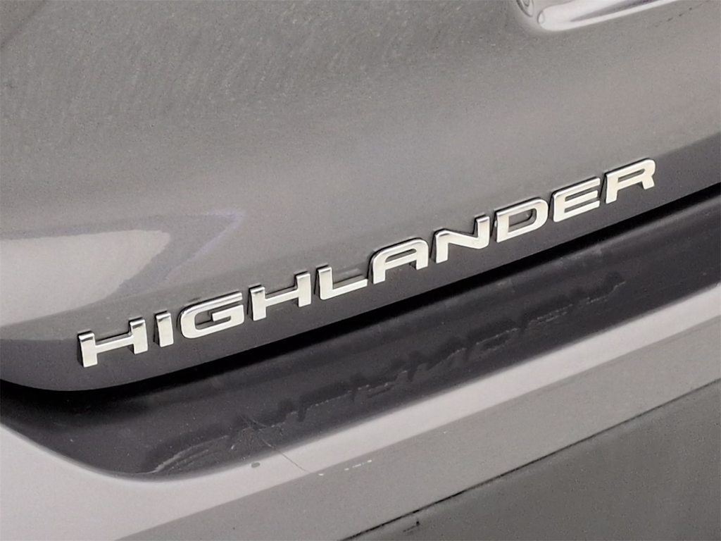 Thumbnail: 2020 Toyota Highlander - 25