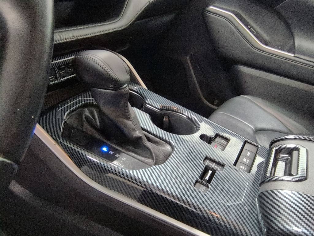 Thumbnail: 2020 Toyota Highlander - 16