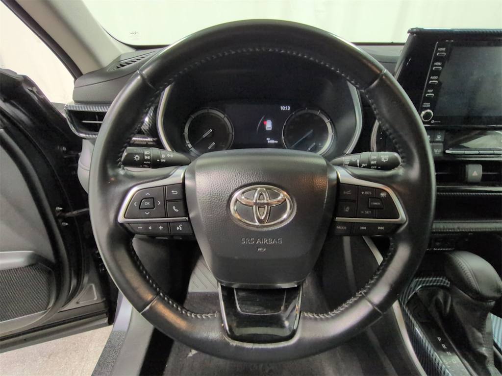 Thumbnail: 2020 Toyota Highlander - 14