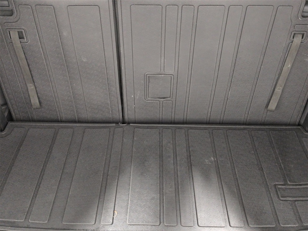 Thumbnail: 2020 Toyota Highlander - 37