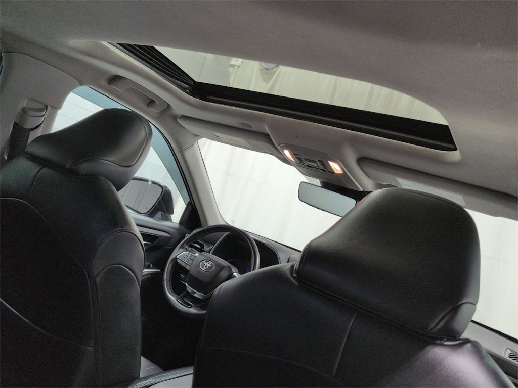 Thumbnail: 2020 Toyota Highlander - 29