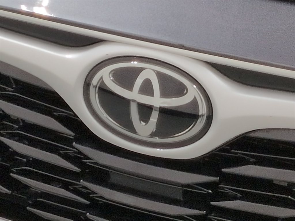 Thumbnail: 2020 Toyota Highlander - 7