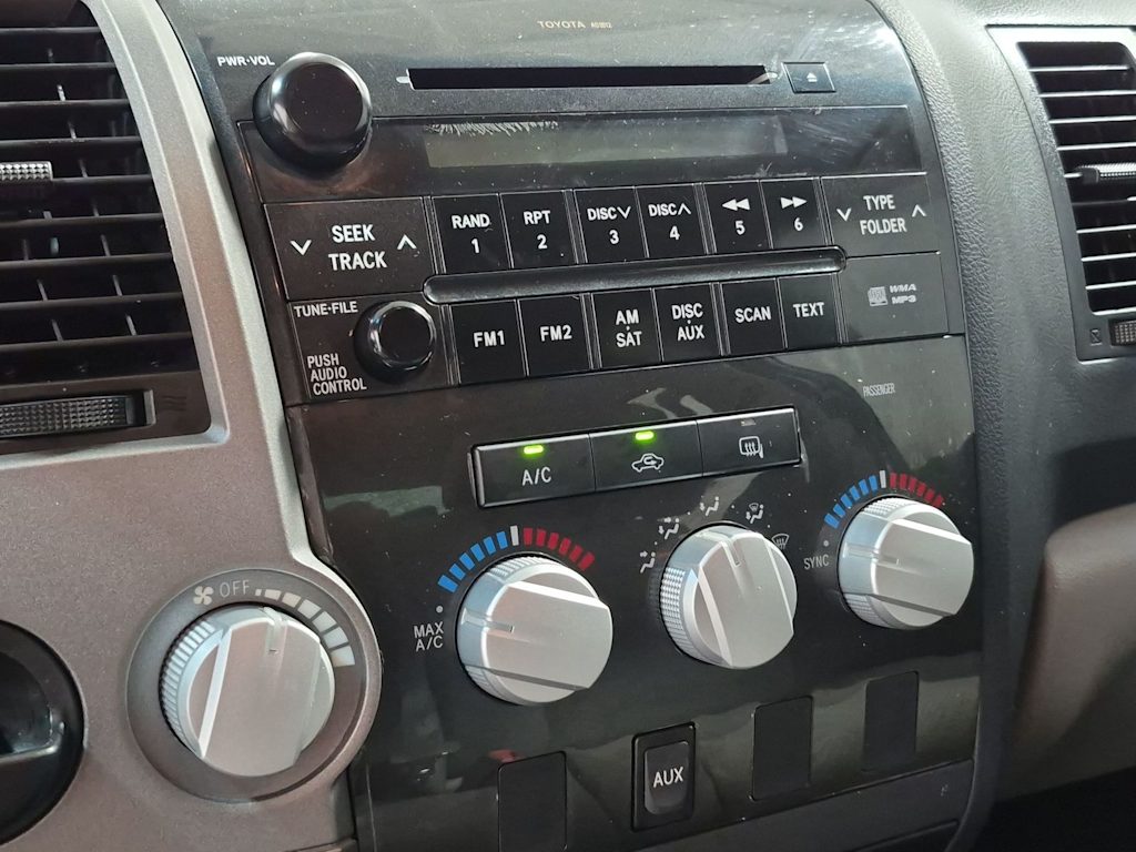 Thumbnail: 2012 Toyota Tundra - 30
