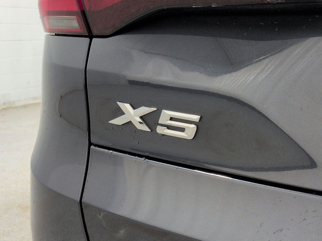 Thumbnail: 2021 BMW X5 - 7