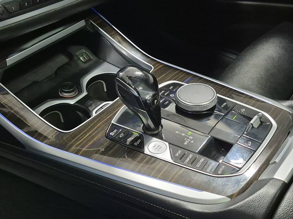 Thumbnail: 2019 BMW X7 - 16