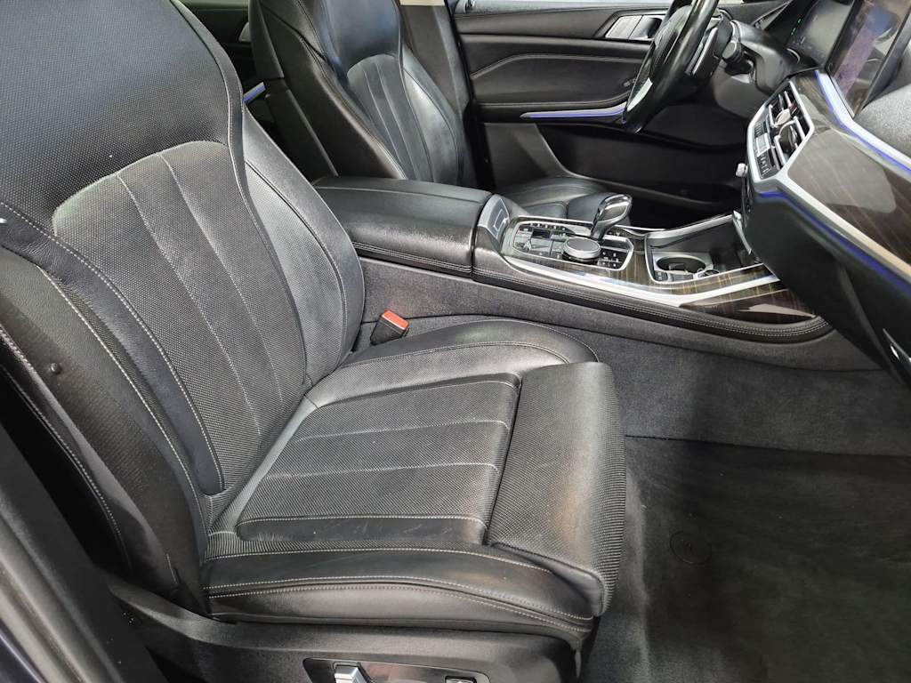 Thumbnail: 2019 BMW X7 - 30