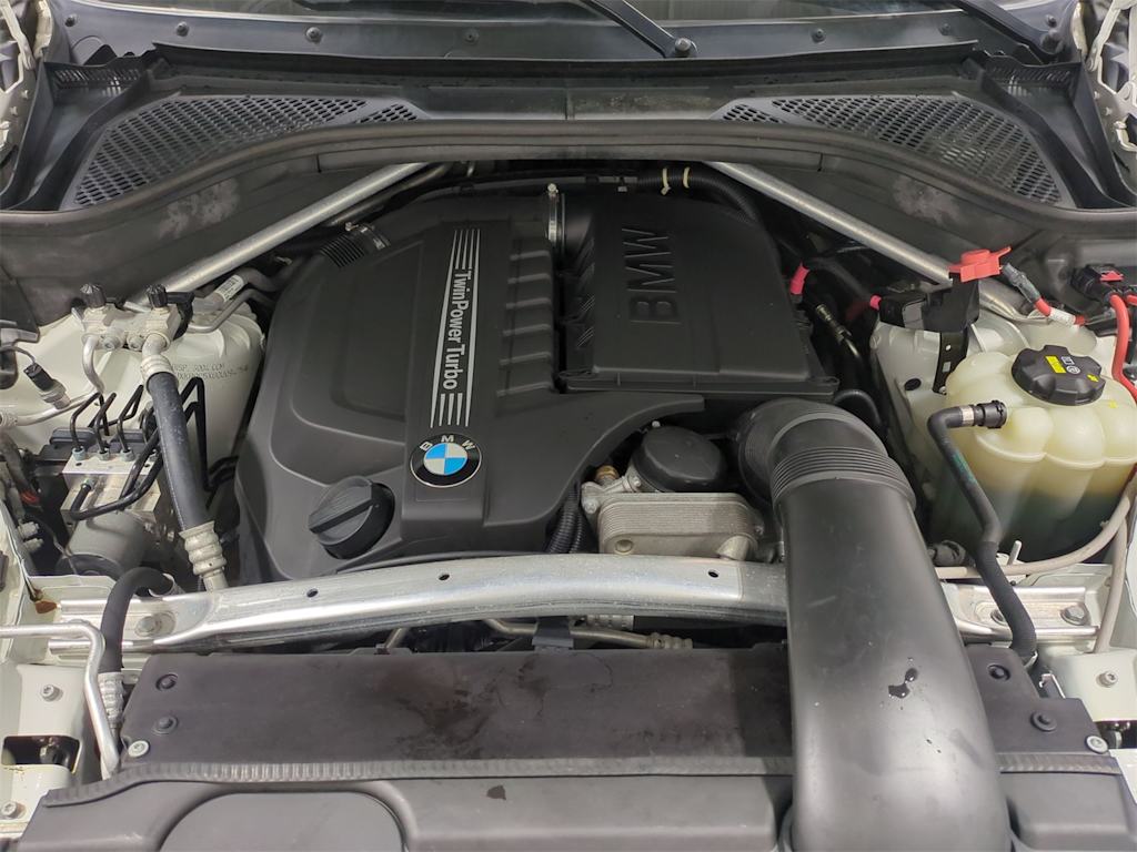 Thumbnail: 2016 BMW X5 - 9