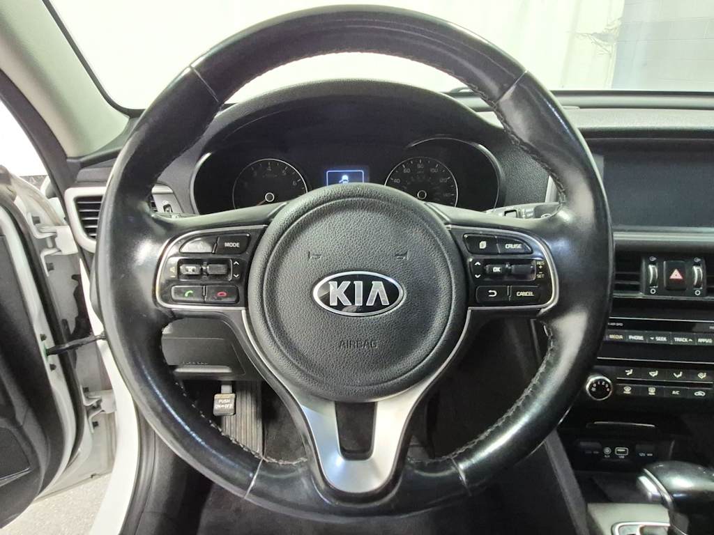 Thumbnail: 2018 Kia Optima - 14